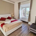 Giulya Guest House